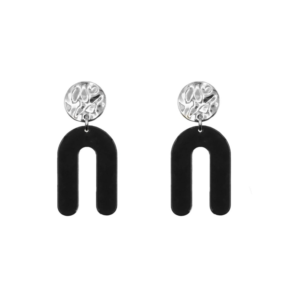Kinsley Armelle Silver Raven Earrings!